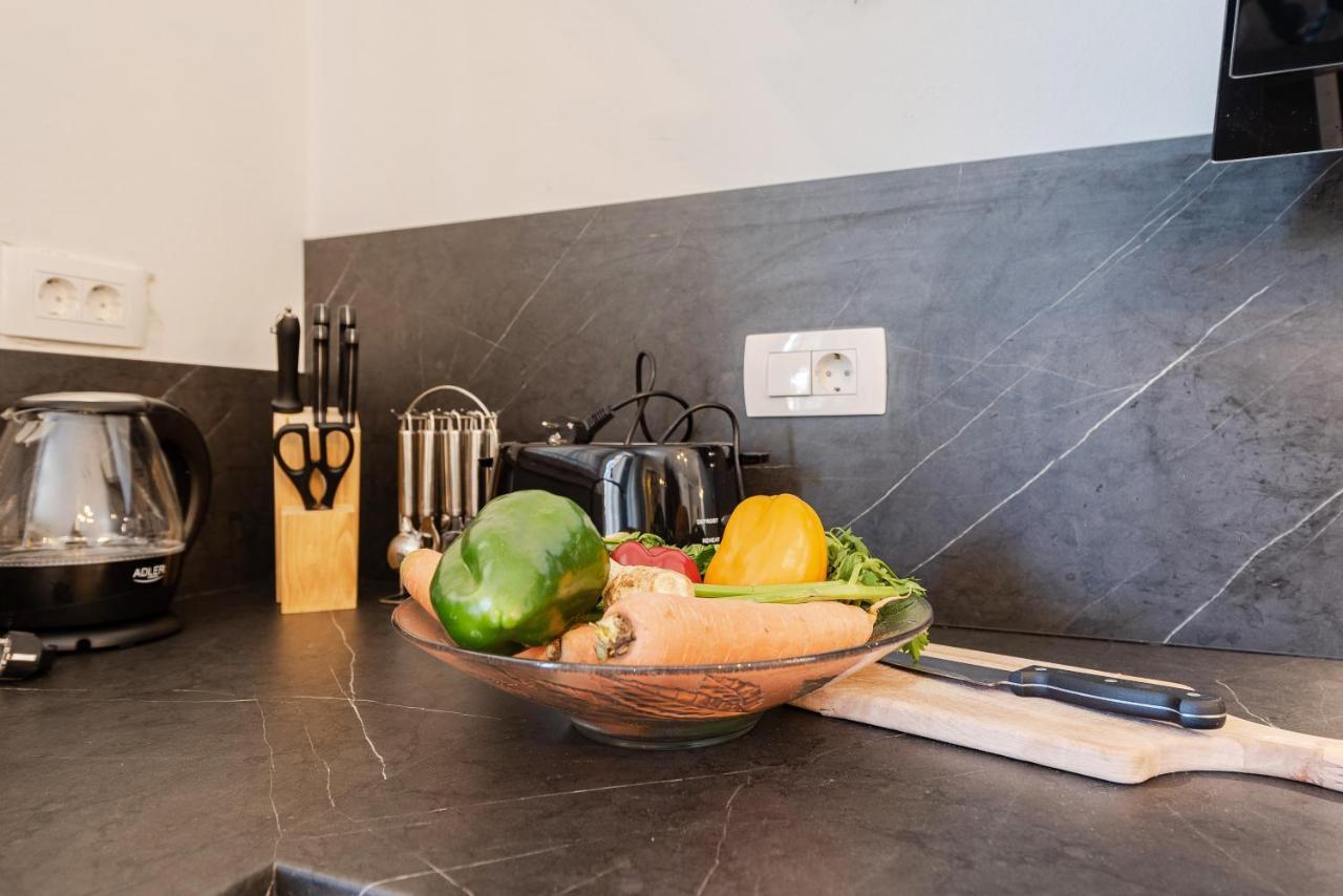 Villa Charm Tkon Exteriör bild